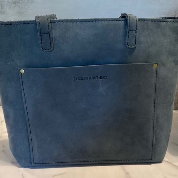 Portland Leather Storm Medium Crossbody - Picture 6 of 9